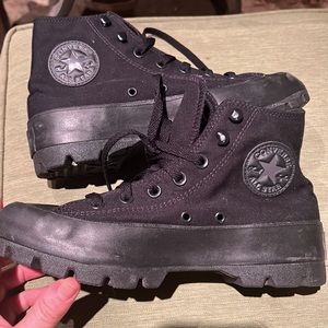 Stunning star lugged chunky hi top converse boots